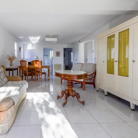 Villa Les Hauts De Bellet By Interhome
